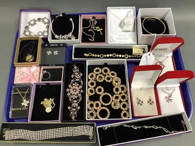 Lot 166 - A Collection of Assorted Modern Boxed Costume...