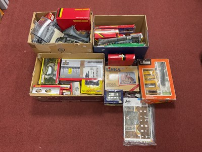 Lot 342 - Three boxes of 00/HO scenic items incuding...