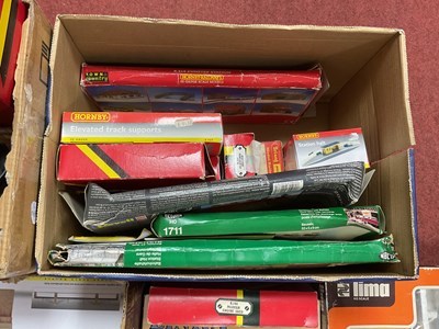 Lot 342 - Three boxes of 00/HO scenic items incuding...