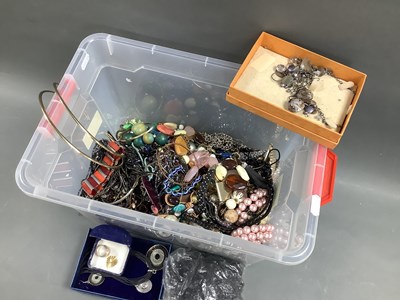 Lot 186 - A Quantity of Modern Costume Jewellery :- One Box