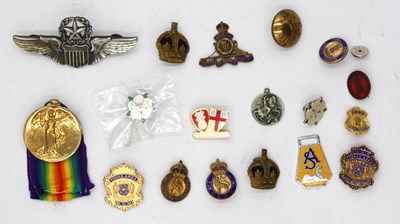 Lot 662 - WWI East Surrey Regiment Victory Medal (22764...