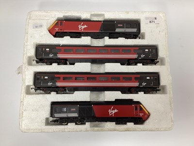 Lot 871 - A Hornby 00 gauge HST four-car set in Virgin...