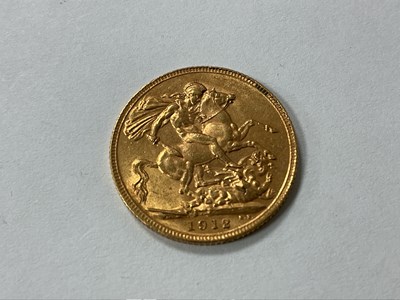 Lot 627 - 1912 George V Gold Sovereign.