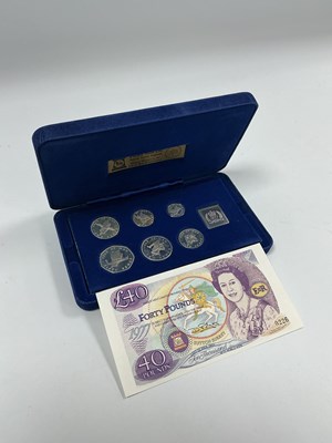 Lot 586 - 1977 Pobjoy Mint Silver Proof Isle Of Man...
