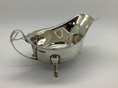 Lot 9 - A Hallmarked Silver Sauce Boat, Sheffield 1939,...
