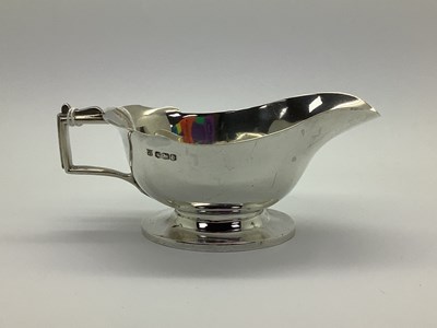 Lot 5 - A Hallmarked Silver Sauce Boat, Sheffield 1936,...