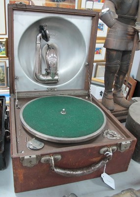 Lot 1440 - A WWI Period Campaign Style Decca 78 RPM...