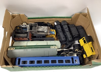 Lot 369 - A Small Quantity of 'O' Gauge/7mm Lima and...
