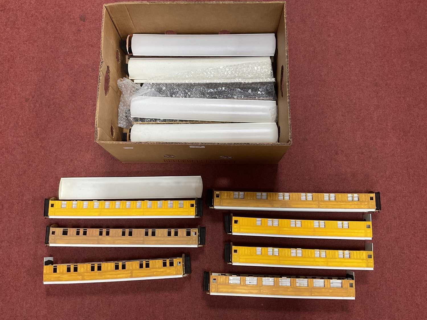 Lot 314 - Twelve 'O' Gauge/7mm Plastic Kit Part Built...