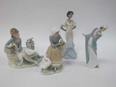 Lot 1246 - Lladro Spanish Dancer '6181' 28cm tall, three...