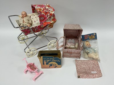 Lot 919 - A Circa 1960's/1970's Dolls Carriage Pram....