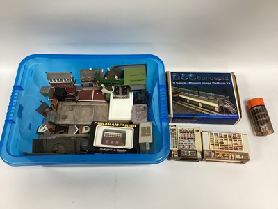 Lot 318 - A quantity of N gauge buildings in resin,...