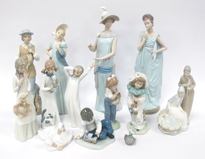 Lot 1199 - Nao, Nadal and Casades Figurines, the tallest...