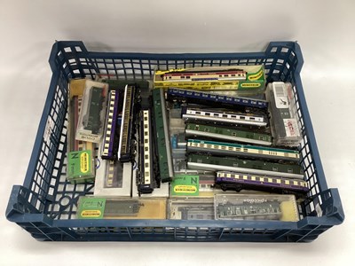 Lot 493 - Approximately twenty-five N gauge European...