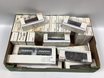 Lot 385 - Thirty-Six Marklin 'HO' Gauge Boxed...