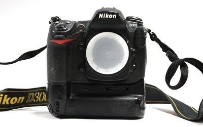 Lot 722 - Nikon D300 DSLR Camera Body, black, with...