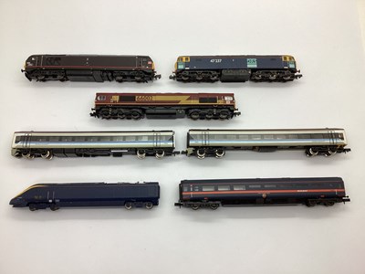 Lot 877 - A collection of N gauge modern British...