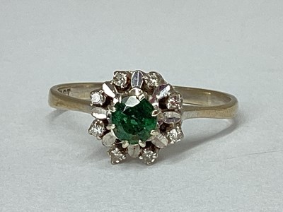 Lot 31 - A Dainty Cluster Dress Ring, circular claw set...