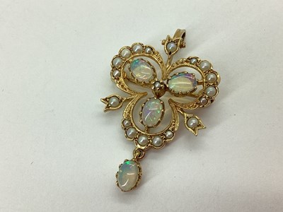 Lot 72 - A Modern 9ct Gold Opal and Pearl Pendant /...