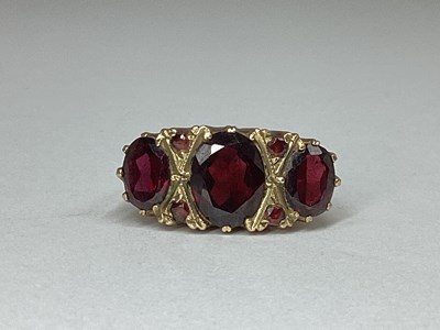 Lot 34 - A Victorian Style 9ct Gold Garnet Set Ring,...