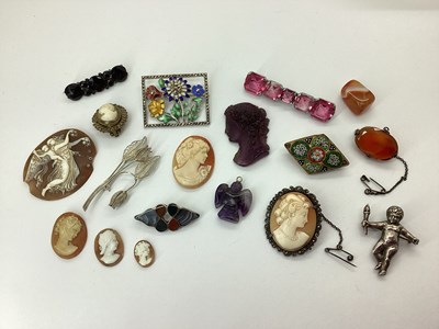 Lot 138 - Antique Cherub Brooch, micromosaic, Scottish...
