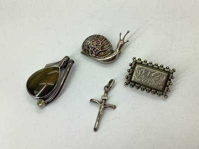 Lot 100 - A Victorian Rectangular Brooch, of aesthetic...