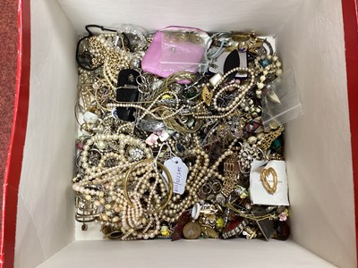 Lot 151 - A Mixed Lot of Assorted Costume Jewellery :-...