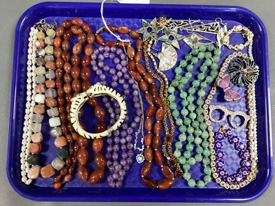 Lot 165 - Polished Hardstone, Pearl and Other Necklaces,...