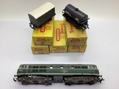 Lot 880 - A Triang 'TT' Gauge Class 31 "A1A" Locomotive,...
