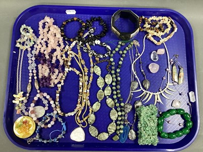 Lot 146 - A Collection of Various Polished Hardstone and...