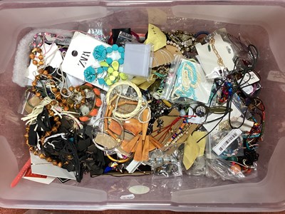 Lot 202 - A Quantity of Assorted Modern Costume...