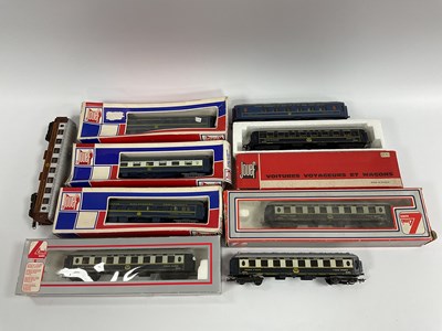 Lot 758 - Nine HO scale Wagon-Lits coaches by Jouef and...