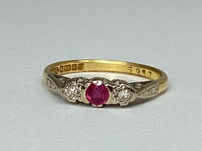 Lot 45 - An 18ct Gold Three Stone Dress Ring, alternate...