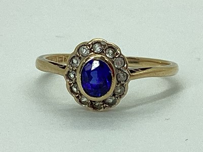 Lot 47 - A 9ct Gold Cluster Ring, of flowerhead design,...
