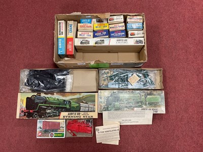 Lot 778 - Three boxed Airfix 00 gauge locomotive kits...