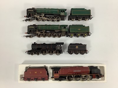 Lot 654 - Four Hornby 00 gauge locomotives: two "Evening...