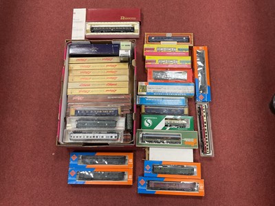 Lot 337 - Forty 'HO' Gauge Boxed/Cased Bogie Passenger...