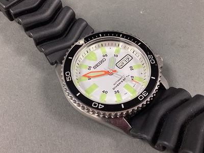Lot 229 - Seiko Diver's 200m Automatic Gent's Wristwatch,...