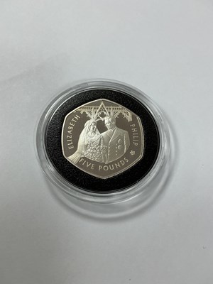 Lot 434 - 2007 Alderney Silver Proof £5 Coin, Elizabeth...
