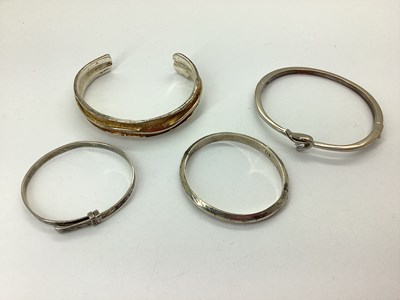 Lot 132 - A Modernist Style Hallmarked Silver Parcel...