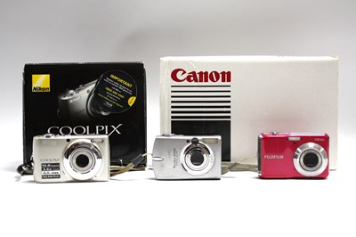 Lot 750 - Canon PowerShot SD5050 Digital Elph Compact...