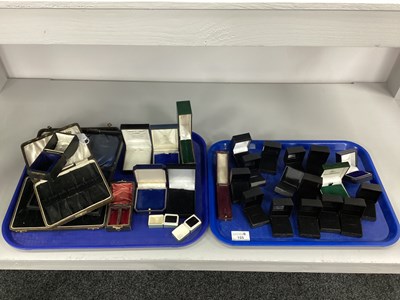 Lot 155 - A Collection of Assorted Vintage and Later...