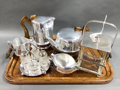 Lot 188 - A Vintage Plated Mounted Glass Biscuit Box,...