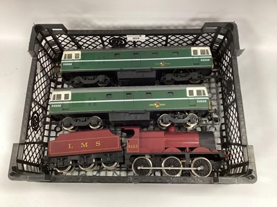 Lot 458 - Three Lima 0 gauge locomotives: two Class 33...