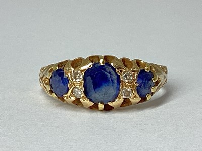 Lot 241 - An Antique Sapphire and Diamond Ring,...