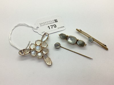Lot 179 - A Multi Stone Moonstone Brooch, circular and...