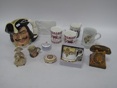Lot 1206 - Collectables, including Royal Doulton...