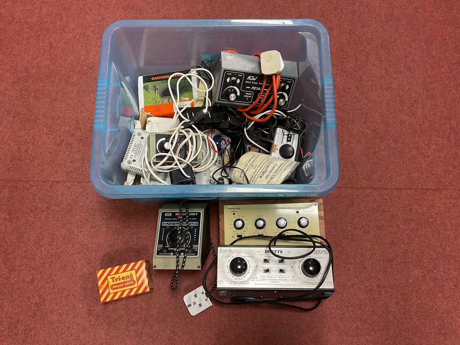 Lot 323 - A quantity of model railway control equipment...