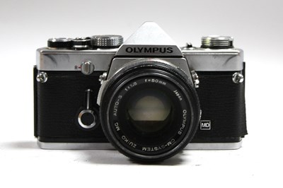Lot 802 - Olympus OM-1N MD 35mm SLR Film Camera with...