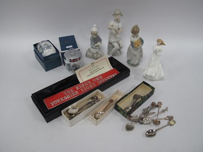Lot 1278 - Collectables, including porcelain figures...